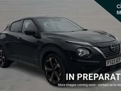 Metallic pearl black Used 2023 Nissan Juke Tekna SUV | £19,518 (Fair price)