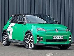 Green Used 2025 Renault R5 Komfort Hatchback | £24,998 (Fair price)