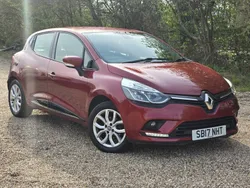 Red Used 2017 Renault Clio IV Dynamique Hatchback | £6,950 (Fair price)
