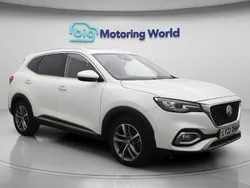 White Used 2022 MG HS Exclusive SUV | £15,900 (Fair price)
