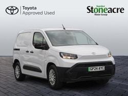 White Used 2024 Toyota Proace Van | £17,000 (Fair price)