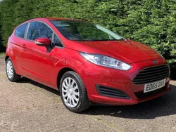 Red Used 2015 Ford Fiesta Style Hatchback | £3,995 (Good price)