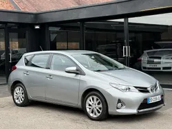 Silver Used 2014 Toyota Auris Sport Estate | £6,995