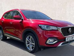 Red Used 2022 MG HS Excite SUV | £13,744 (Fair price)
