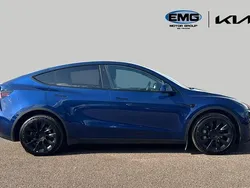 Blue Used 2022 Tesla Model Y Long Range RWD SUV | £25,695 (Expensive)