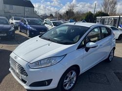 White Used 2015 Ford Fiesta Zetec Hatchback | £3,995 (Fair price)