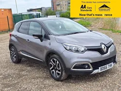Grey Used 2016 Renault Captur Signature SUV | £9,488 (Fair price)