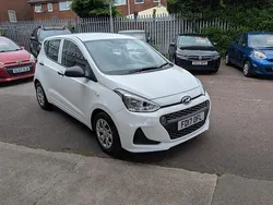 White Used 2017 Hyundai i10 Hatchback | £7,495 (Fair price)