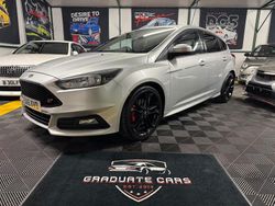 Silver Used 2015 Ford Focus ST Hatchback | £9,250 (Fair price)