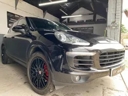 Black Used 2017 Porsche Cayenne Platinum Edition SUV | £22,999 (A bit pricey)
