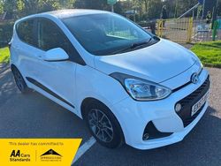White Used 2017 Hyundai i10 Premium Hatchback | £5,990 (Good price)