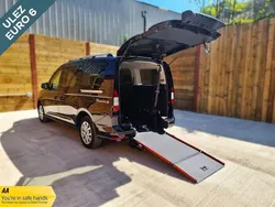 Black Used 2022 Ford Grand Tourneo Connect MPV | £25,901 (Good price)