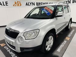 Brilliant silver metallic Used 2012 Skoda Yeti SE SUV | £5,699 (Fair price)