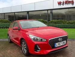 Red Used 2017 Hyundai i30 SE Hatchback | £9,295 (Fair price)