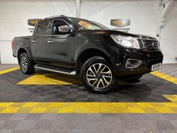 Black Used 2018 Nissan Navara Tekna Pickup | £13,750 (Fair price)