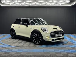 White Used 2019 Mini Cooper S Exclusive Hatchback | £11,490 (Fair price)