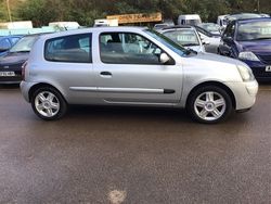 Silver Used 2006 Renault Clio II Campus Hatchback | £990 (Good price)
