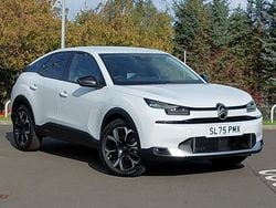 Metallic okenite white New 2025 Citroën C4 Hatchback | £21,998 (Fair price)