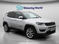 Silver/black Used 2021 Jeep Compass SUV | £17,000 (Fair price)