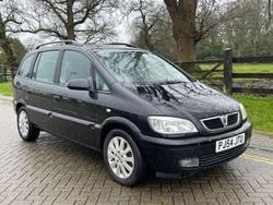 Black Used 2004 Vauxhall Zafira Elegance MPV | £500 (Fair price)