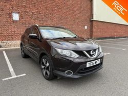 Black Used 2016 Nissan Qashqai N-Connecta SUV | £5,700 (Good price)