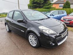 Black Used 2010 Renault Clio II Dynamique Hatchback | £1,795 (Expensive)