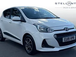 White Used 2019 Hyundai i10 Premium Hatchback | £5,949 (Fair price)