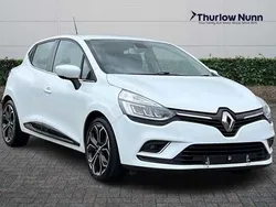 White Used 2017 Renault Clio IV Dynamique Hatchback | £6,401 (Fair price)