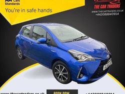 Blue Used 2018 Toyota Yaris Hybrid Hatchback | £10,988 (Fair price)