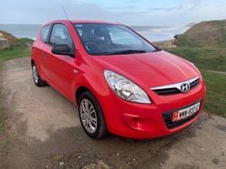 Blue Used 2015 Subaru Levorg GT Estate | £14,995 (A bit pricey)