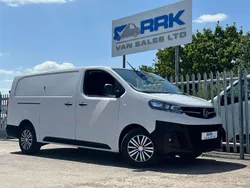 White Used 2022 Vauxhall Vivaro S Van | £13,290 (Fair price)