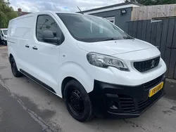 White Used 2019 Peugeot Expert Van | £8,750 (Fair price)