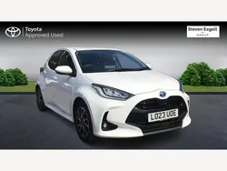 White Used 2023 Toyota Yaris Hybrid Design Hatchback | £16,556 (Good price)