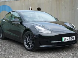 Black Used 2022 Tesla Model 3 Sedan | £18,995 (Fair price)