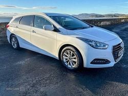 White Used 2018 Hyundai i40 SE Estate | £8,995 (Fair price)