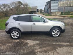 Silver Used 2010 Nissan Qashqai Acenta SUV | £2,295 (Fair price)