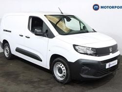White New 2024 Vauxhall Combo MPV | £14,799 (Good price)