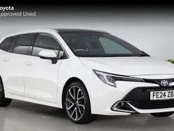 Pure white Used 2024 Toyota Corolla Estate | £25,990 (Fair price)