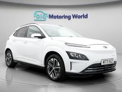White Used 2021 Hyundai Kona Premium SUV | £12,700 (Fair price)