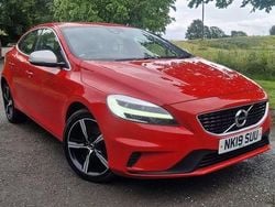 Red Used 2019 Volvo V40 R-Design Estate | £9,378 (Fair price)