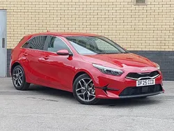 Red Used 2025 Kia Ceed 3 Hatchback | £20,998 (Fair price)