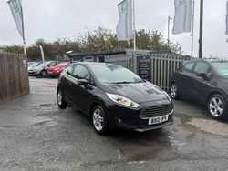 Black Used 2013 Ford Fiesta Zetec Hatchback | £4,695 (Fair price)