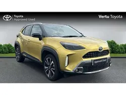 Yellow Used 2022 Toyota Yaris Cross Edition SUV | £22,133 (Fair price)