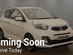 White Used 2013 Kia Picanto Hatchback | £7,290 (Fair price)