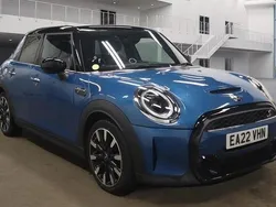 Blue Used 2022 Mini Cooper S Exclusive Hatchback | £20,999 (Fair price)
