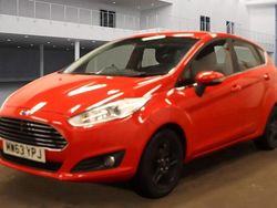 Red Used 2014 Ford Fiesta Zetec Hatchback | £6,895 (Good price)