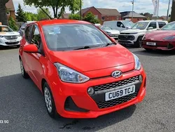 Red Used 2019 Hyundai i10 SE Hatchback | £9,368 (Fair price)