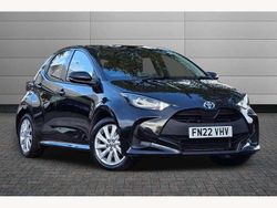 Black Used 2022 Toyota Yaris Hybrid Hatchback | £14,595 (Fair price)