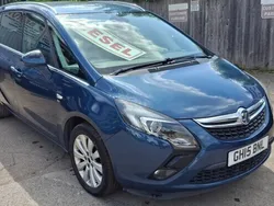 Blue Used 2015 Vauxhall Zafira MPV | £6,795 (Expensive)