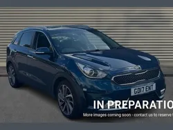 Blue Used 2017 Kia Niro First Edition SUV | £12,550 (Fair price)
